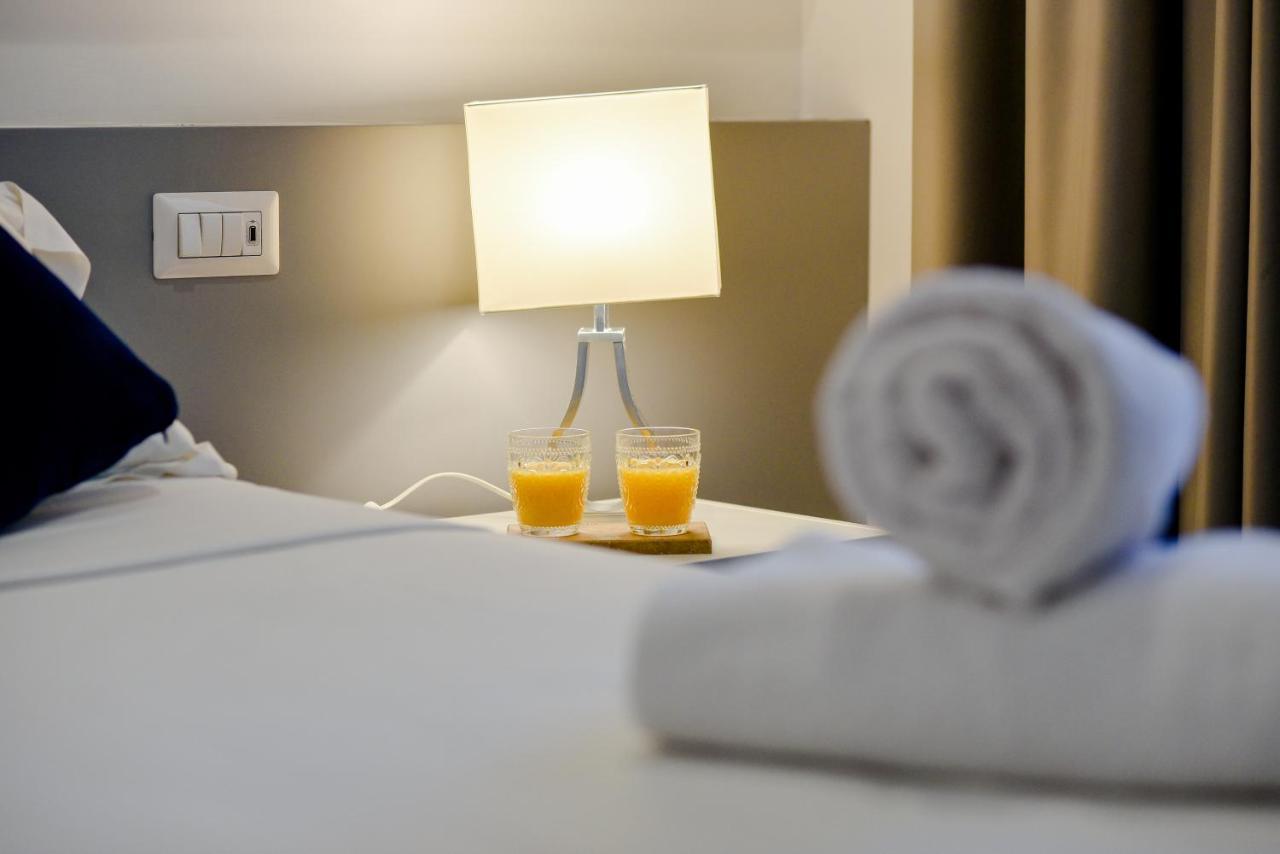 Ema Flat In Trastevere โรม ภายนอก รูปภาพ